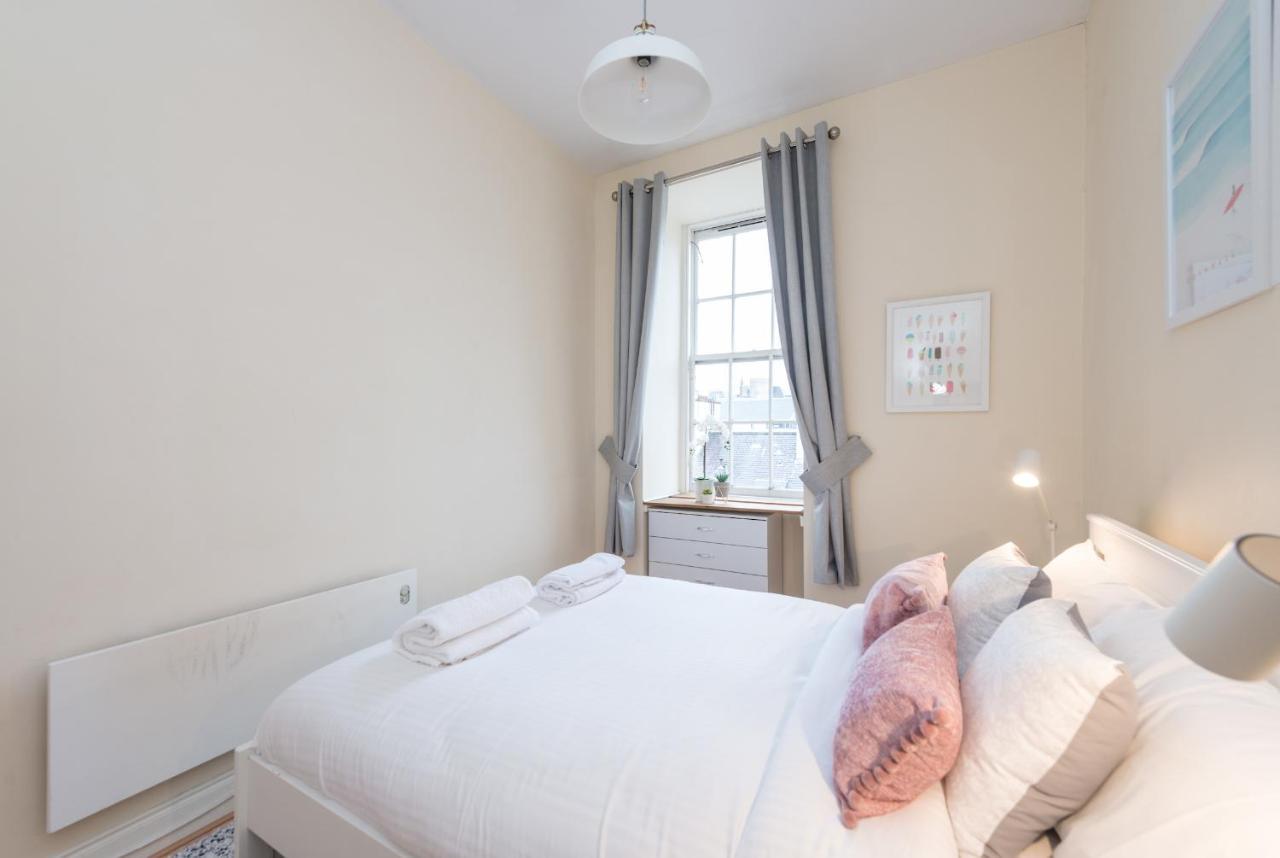 Bright And Modern 2 Bed Apartment Edimburgo Esterno foto