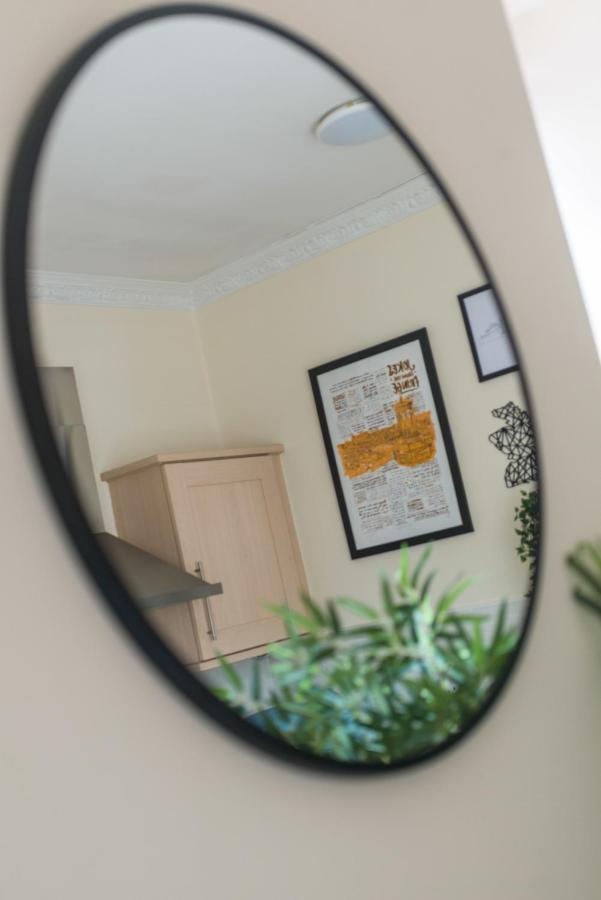 Bright And Modern 2 Bed Apartment Edimburgo Esterno foto